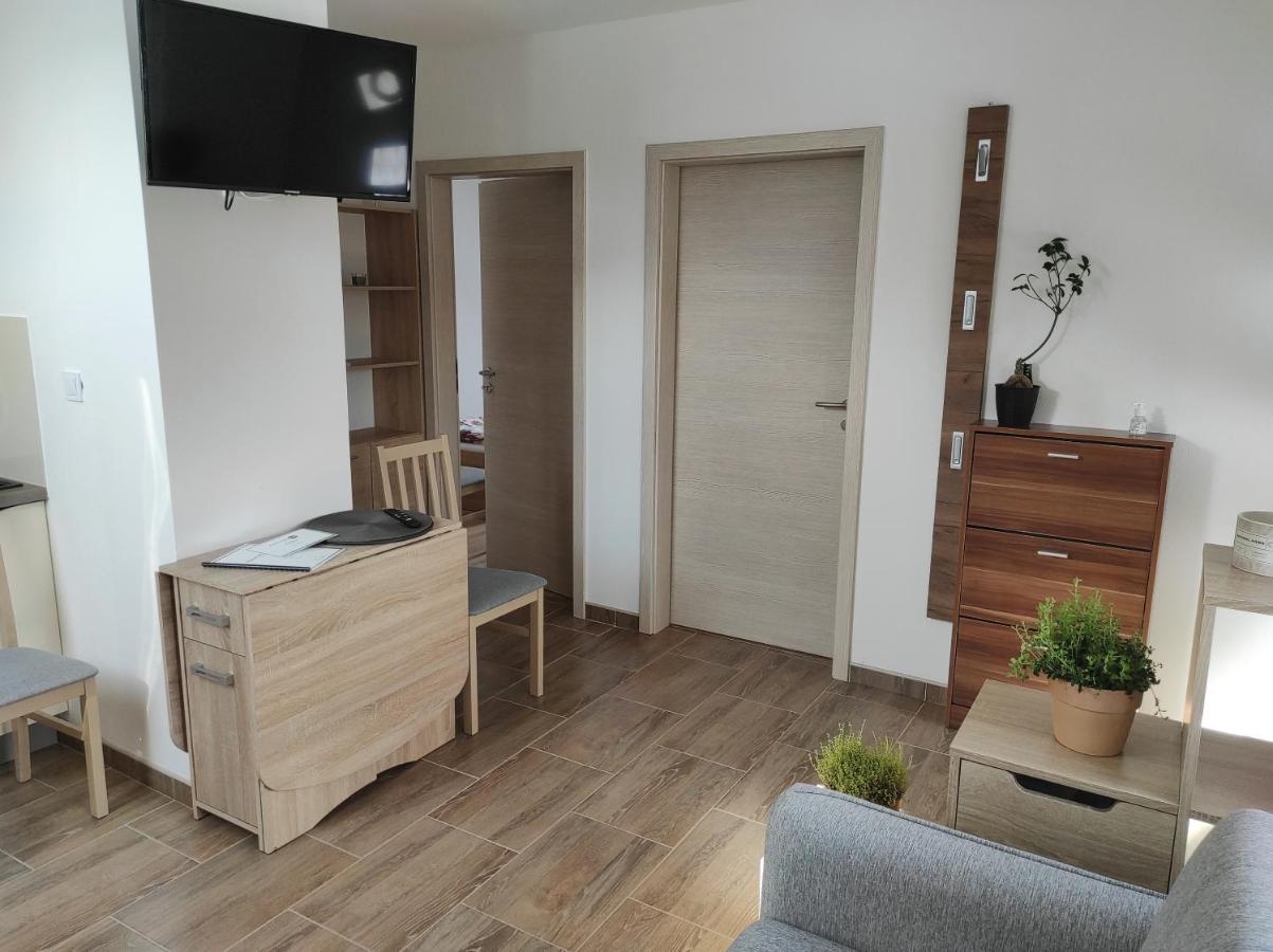 Séjour chez l'habitant 700 *